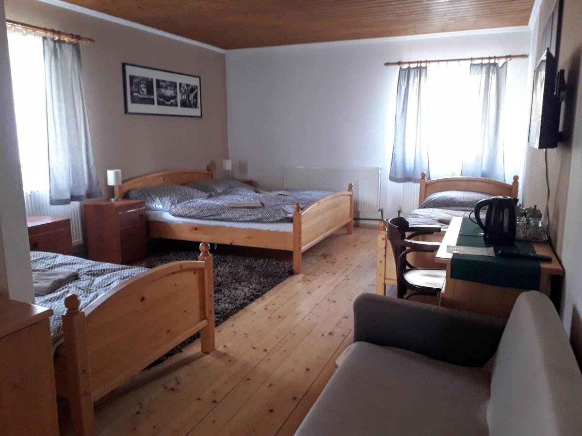 Penzion Na Strelnici Poděbrady エクステリア 写真